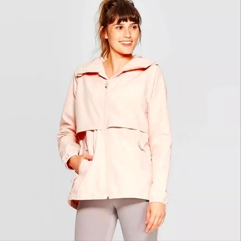 💝( C9 by Champion ) Vented Windbreaker / Rain Jacket with Hood, Sizes XS and S